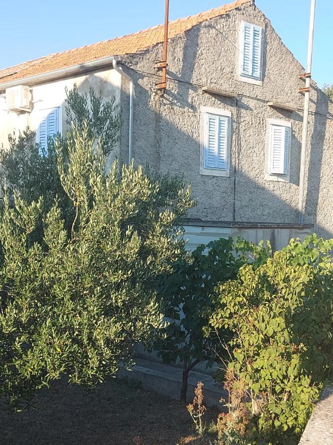 Holiday Home Pepe Banj Exterior foto